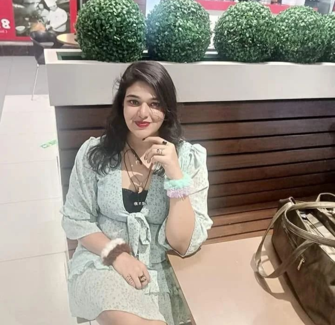 Available genuine service bhabhi and college girl 