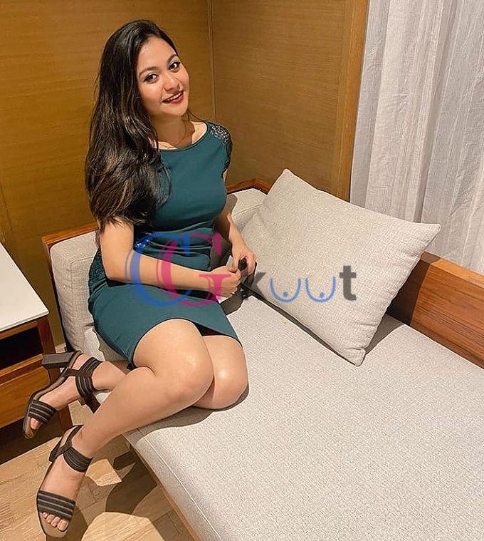 Hot and high profile girls and housewife